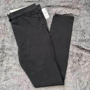 NWT Aritzia Babaton Slim Leg Pant - 6